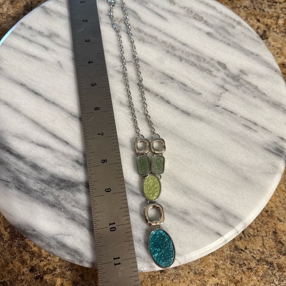 Napier Necklace Silver Tone Blue Aqua And Light Green Stones Lobster Closure - Picture 5 of 7